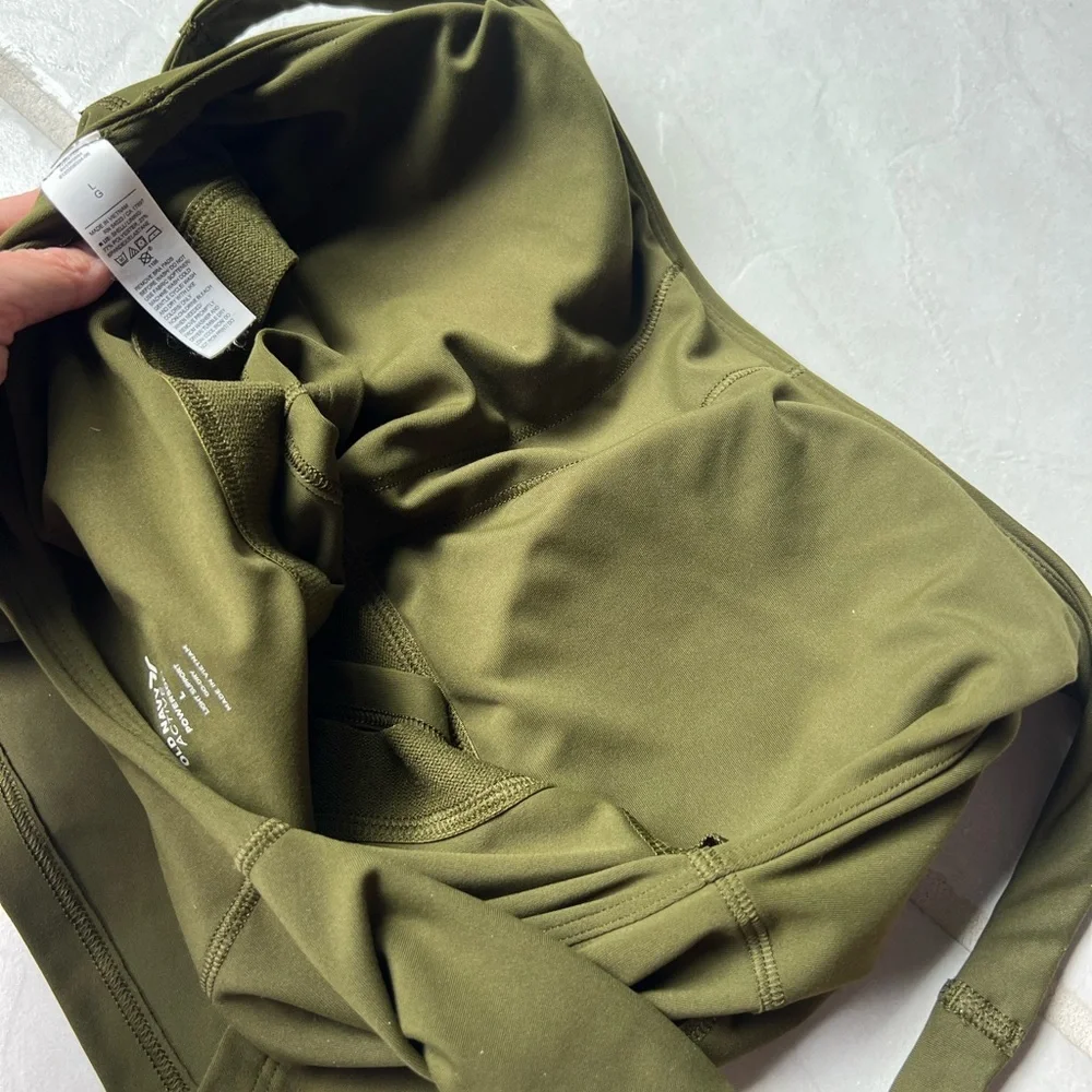 Old Navy Olive Sports Bra - Picture 5 of 5